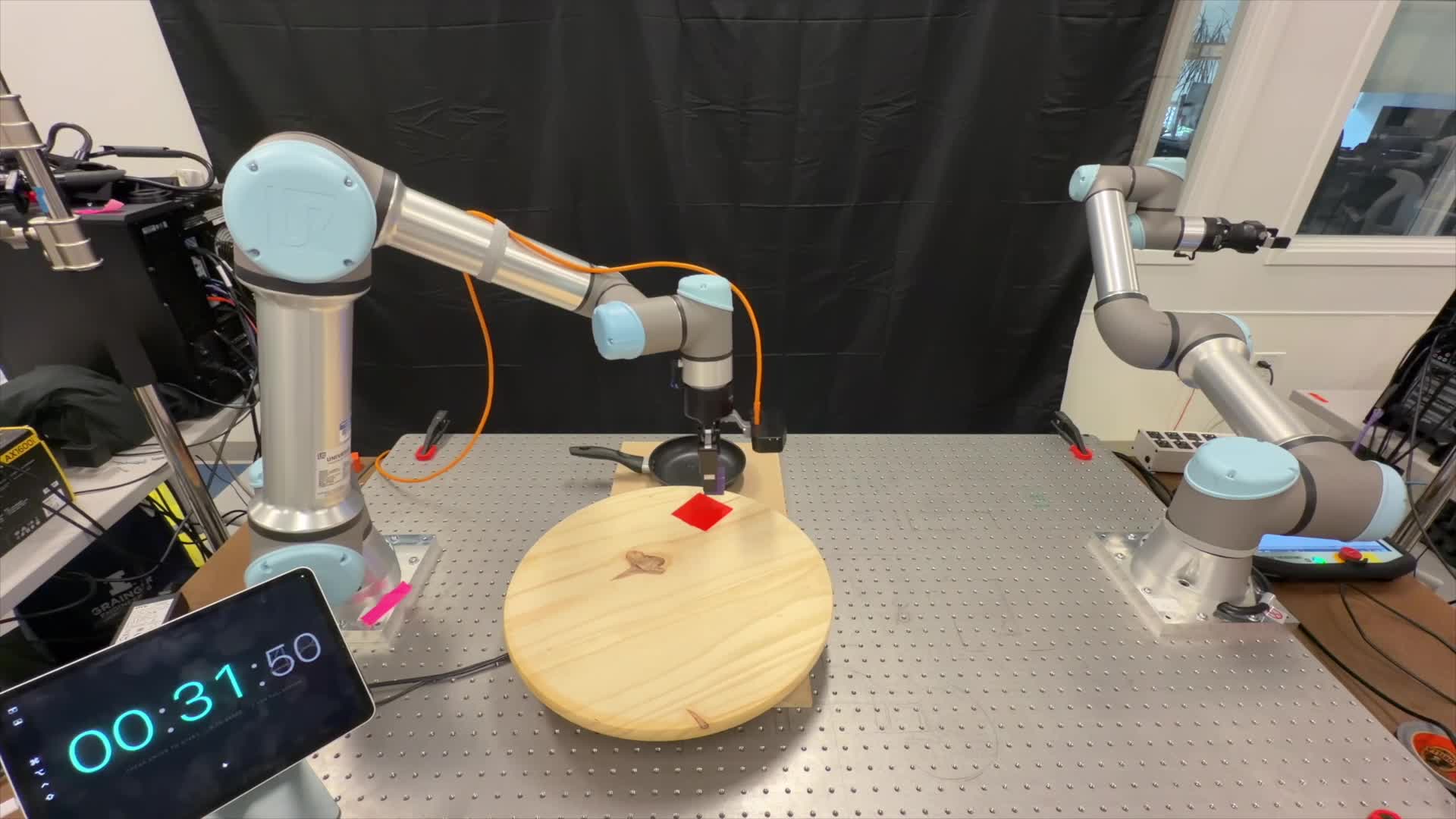 Real-world UR5e setup